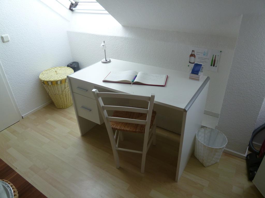 Airport Apartment Dusseldorf Room photo