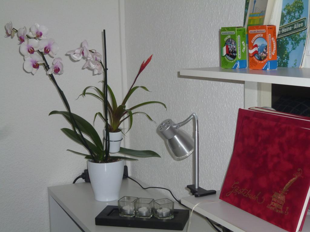 Airport Apartment Dusseldorf Exterior photo
